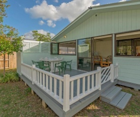 The Mint Bach - Whangamata Holiday Home