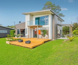 A Slice of Summer - Whangapoua Holiday Home