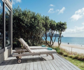 The Breakers - Whangapoua Executive Holiday Home