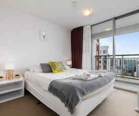 Wonderful Apartment in Quiet CBD Neighbourhood!