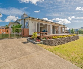 Aquila Views - Whitianga Holiday Home