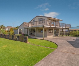 Seabreeze on Cook - Whitianga Holiday Home