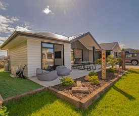 Studio @ 131 - Whitianga Holiday Home