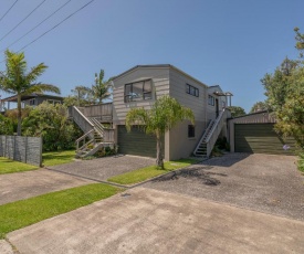 Surf Stay - Whitianga Holiday Home