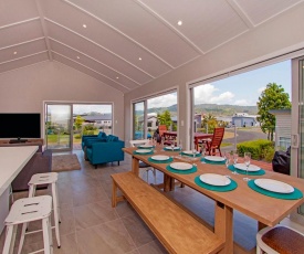 Tattletails Rest - Whitianga Holiday House