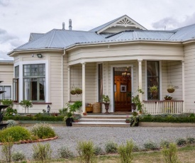 Waimarama House