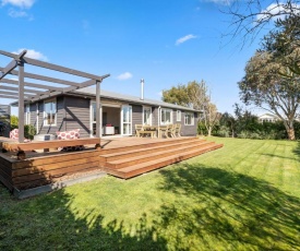 36 on Burgundy - Martinborough Holiday Home