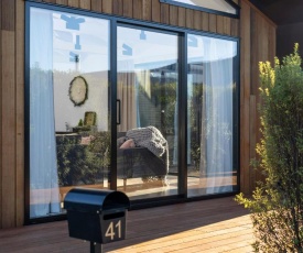 Black Barn Modern: Luxe Martinborough Escape