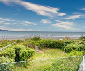 Absolute Beachfront Bliss - Waikanae Beach Holiday Home