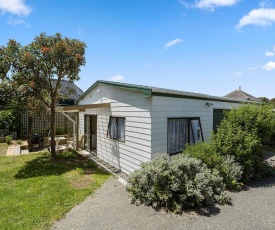 Searenity - Waikanae Beach Holiday Home