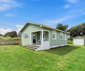 The Beach House - Kapiti Coast Holiday Home