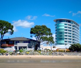 Ramada Suites by Wyndham Nautilus Orewa