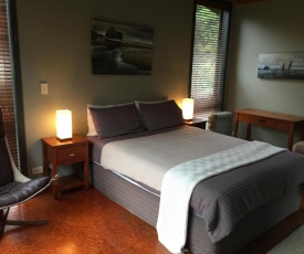 Piha Beachstay Accommodation