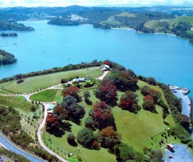 Waiheke Island Vineyard Holiday Houses